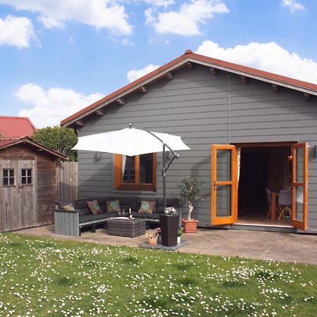 Villa Emilia - Gemuetliches Kinderfreundliches Blockhaus Mit Umzaeuntem Garten Sint Annaland Eksteriør billede