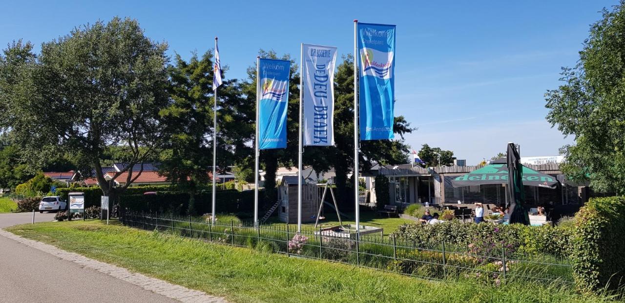 Villa Emilia - Gemuetliches Kinderfreundliches Blockhaus Mit Umzaeuntem Garten Sint Annaland Eksteriør billede